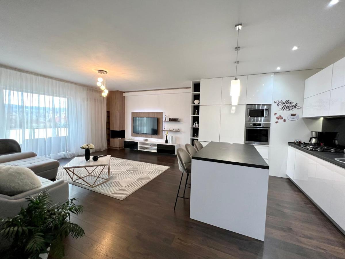 Luxury Apartment - City View Κλουζ-Ναπόκα Εξωτερικό φωτογραφία